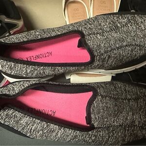 Women's Black and Gray Slip-On Loafers
